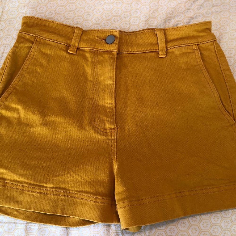 Everlane Cotton Twill Short | Golden Yellow | Sz 6